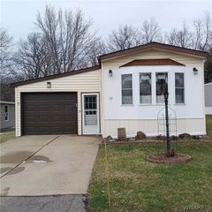 32 Brookridge Drive, Hamburg, NY 14075