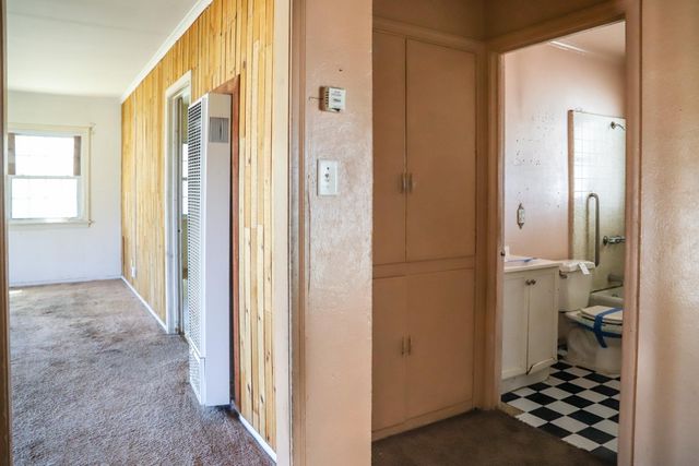 2033 Mayfair Drive E, Fresno, CA 93703