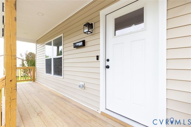 723 Harding St, Petersburg, VA 23803