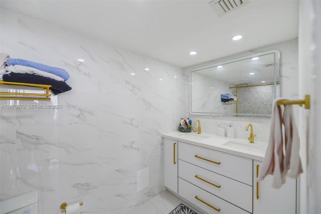 7601 E Treasure Drive PH103, North Bay Village, FL 33141