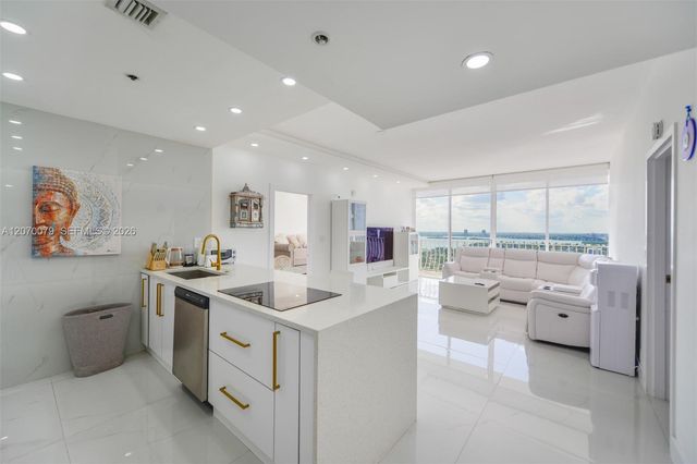7601 E Treasure Drive PH103, North Bay Village, FL 33141