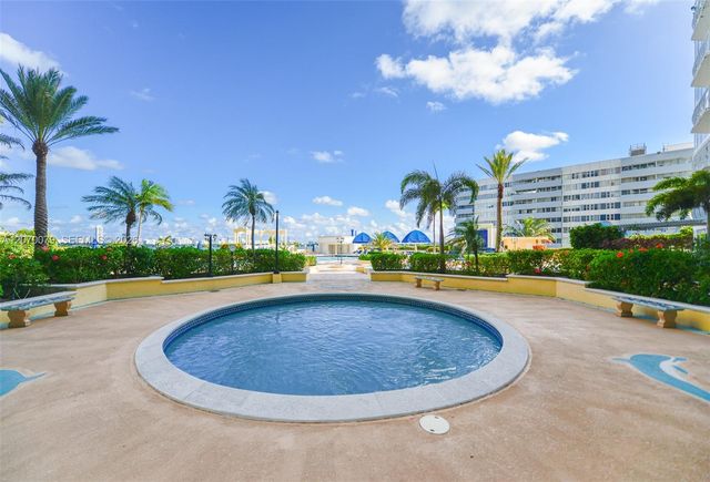 7601 E Treasure Drive PH103, North Bay Village, FL 33141