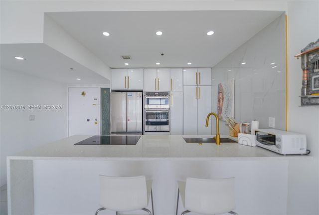 7601 E Treasure Drive PH103, North Bay Village, FL 33141