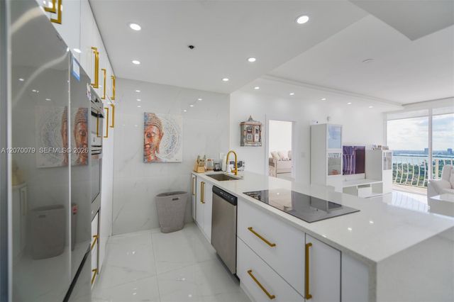 7601 E Treasure Drive PH103, North Bay Village, FL 33141