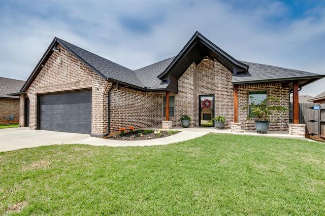 1731 W Zachary Way, Mustang, OK 73064