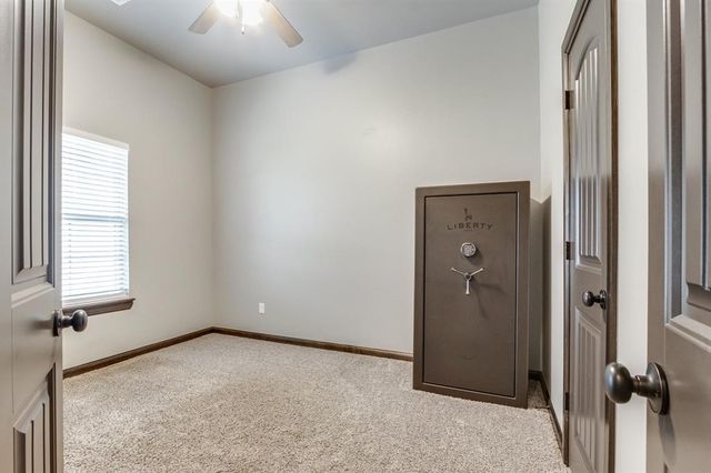 1731 W Zachary Way, Mustang, OK 73064