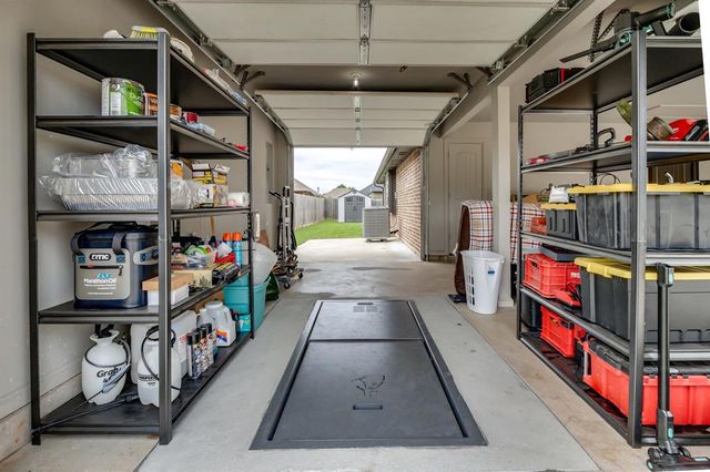 1731 W Zachary Way, Mustang, OK 73064
