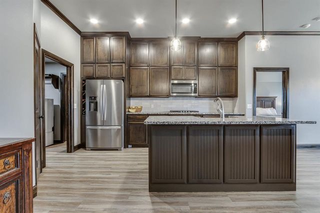 1731 W Zachary Way, Mustang, OK 73064