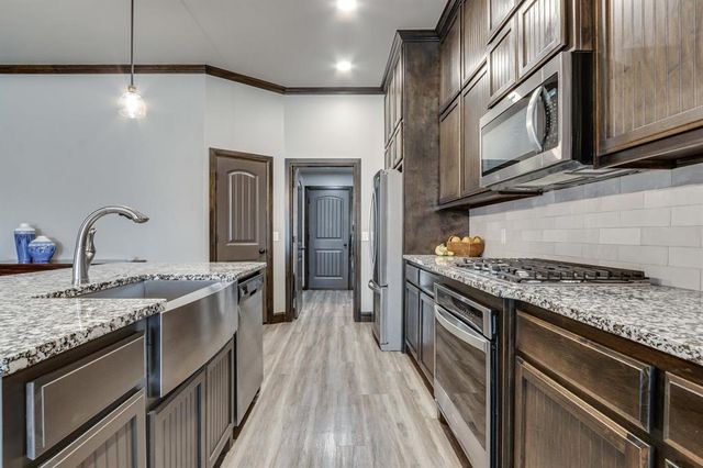 1731 W Zachary Way, Mustang, OK 73064