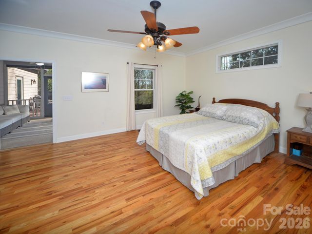 95 Creeks Edge Drive, Hendersonville, NC 28739