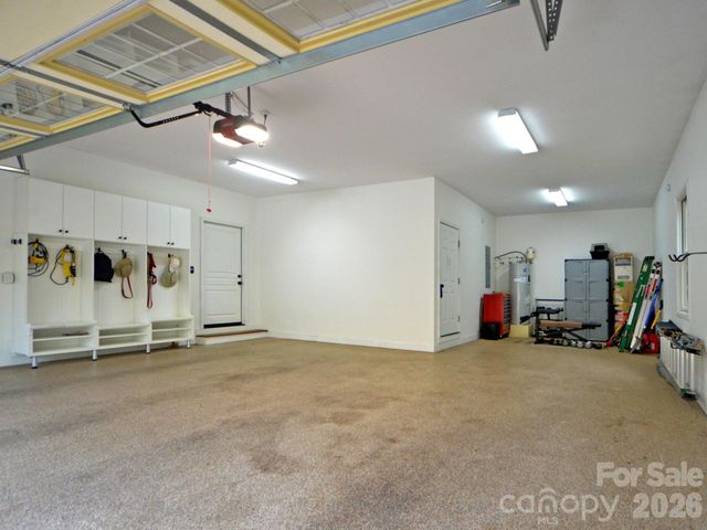 95 Creeks Edge Drive, Hendersonville, NC 28739