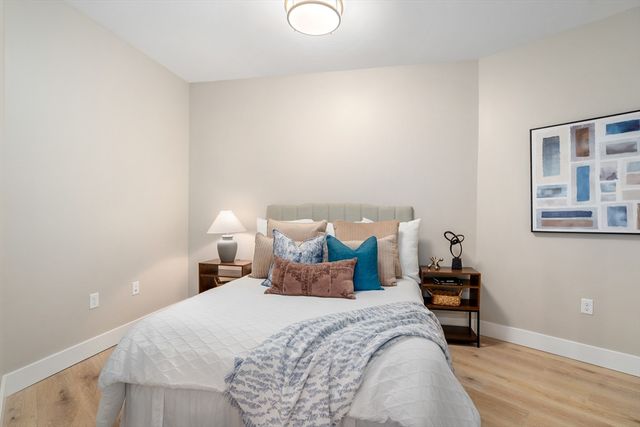 70 Leo M Birmingham Pkwy 416, Boston, MA 02135
