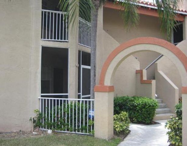 8657 SW 5th Street 108, Pembroke Pines, FL 33025