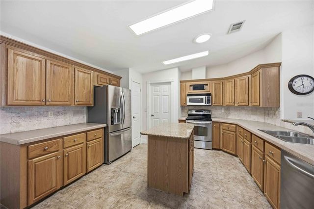 18 EMDEN CIRCLE, Punta Gorda, FL 33950