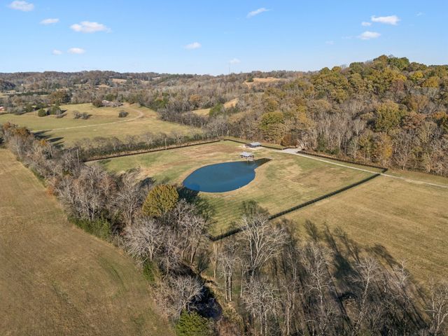 935 Leatherwood Creek Rd S, Pulaski, TN 38478