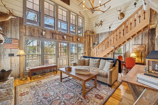 935 Leatherwood Creek Rd S, Pulaski, TN 38478