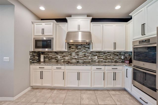 220 LEMONLEAF LANE, Oviedo, FL 32765