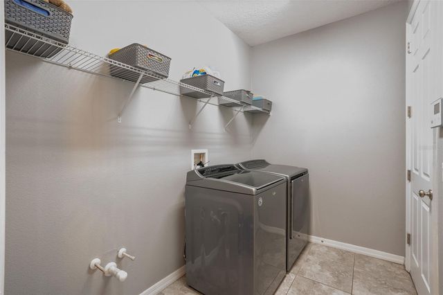 220 LEMONLEAF LANE, Oviedo, FL 32765