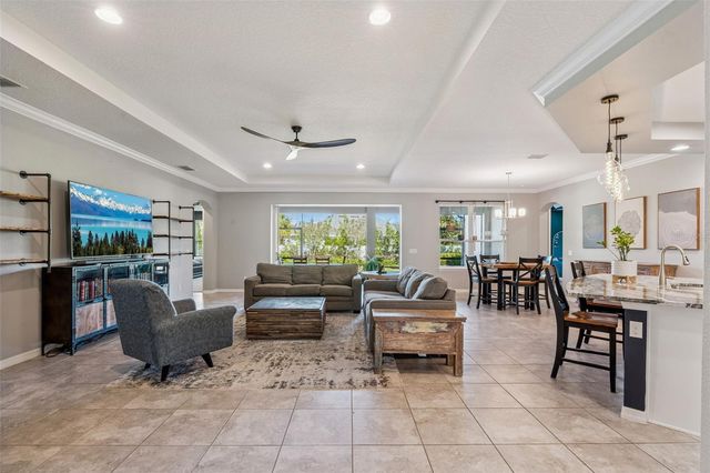 220 LEMONLEAF LANE, Oviedo, FL 32765