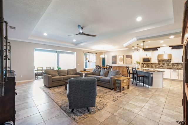 220 LEMONLEAF LANE, Oviedo, FL 32765