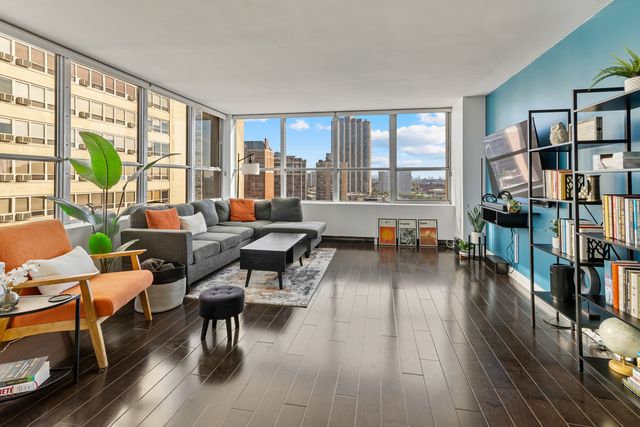 655 W Irving Park Road 1301, Chicago, IL 60613