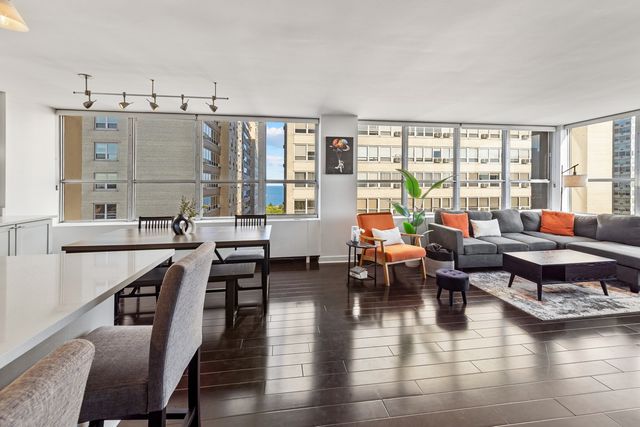 655 W Irving Park Road 1301, Chicago, IL 60613