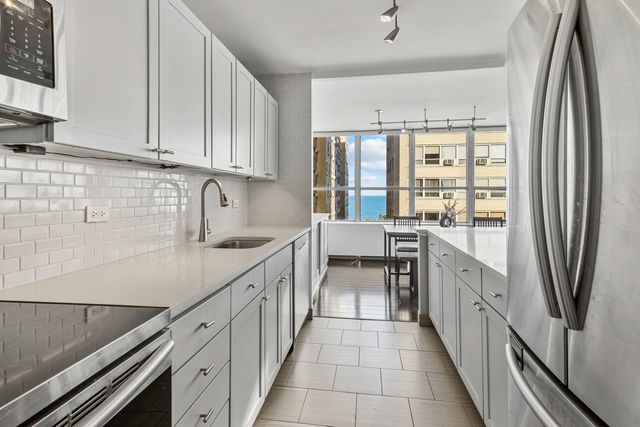 655 W Irving Park Road 1301, Chicago, IL 60613