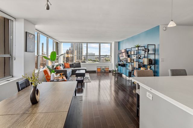 655 W Irving Park Road 1301, Chicago, IL 60613