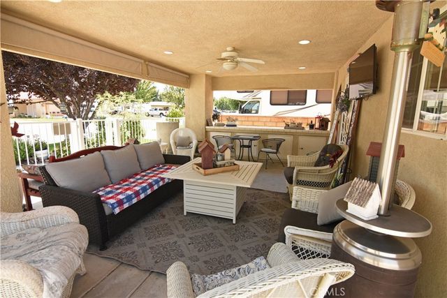 11620 Ridgemark Road, Apple Valley, CA 92308