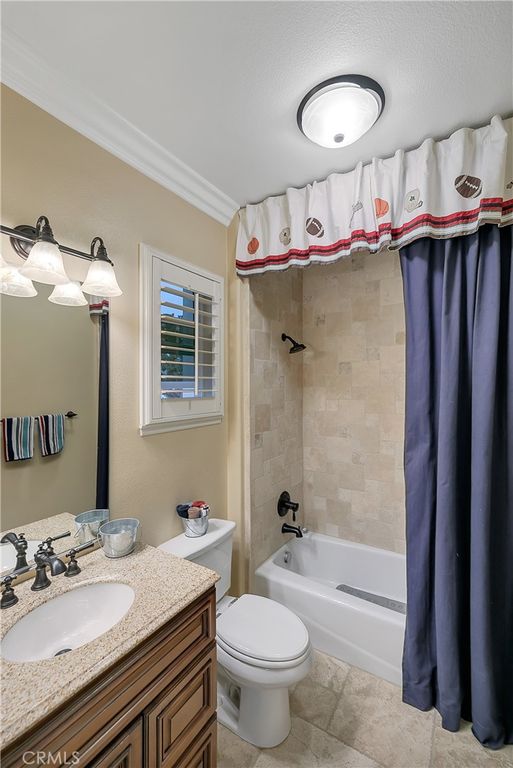 Image 34 of property listing at 29345 Hacienda Ranch Court, Valencia, CA 91354