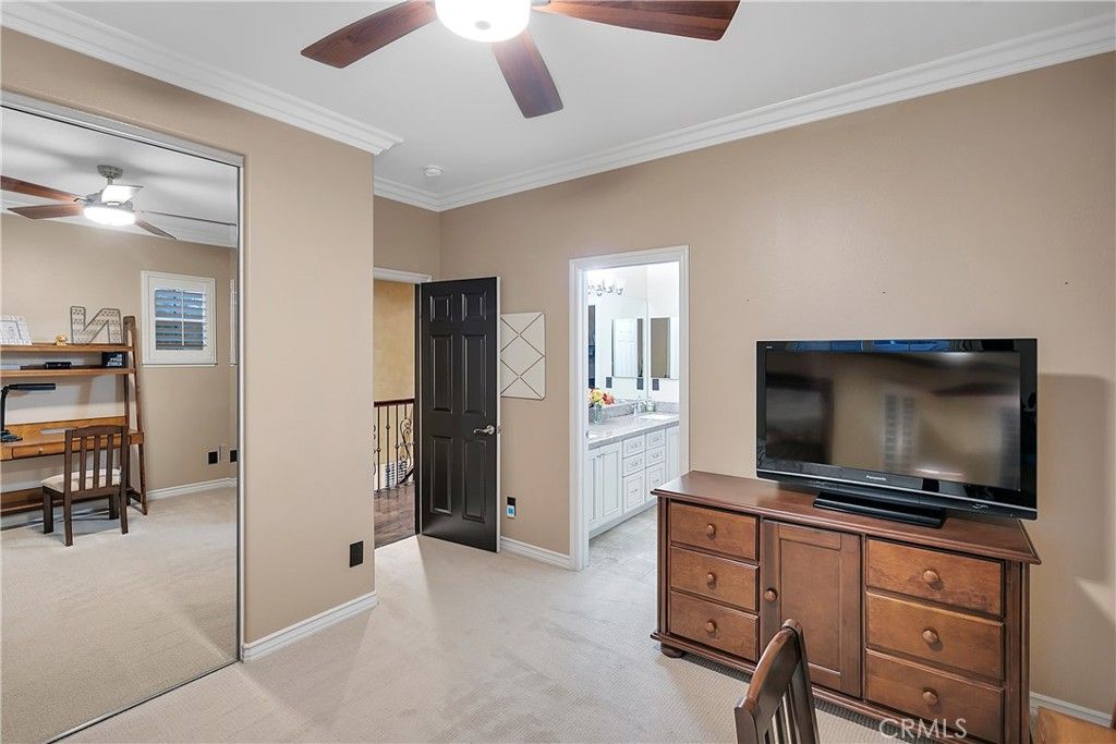 Image 38 of property listing at 29345 Hacienda Ranch Court, Valencia, CA 91354