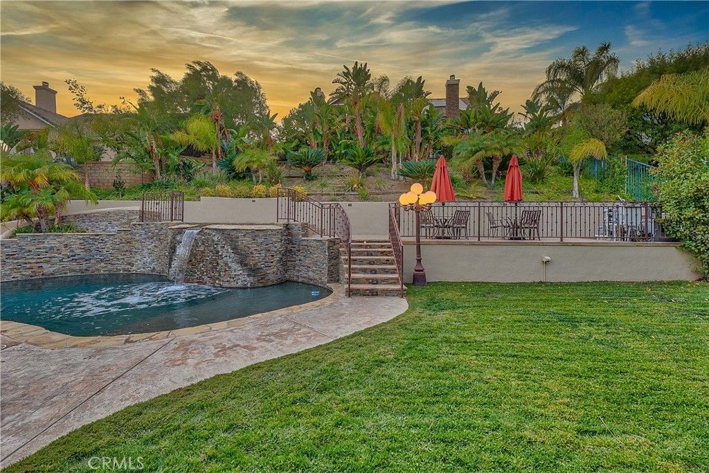 Image 7 of property listing at 29345 Hacienda Ranch Court, Valencia, CA 91354