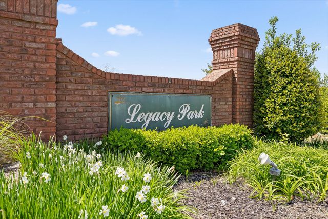 7825 Legacy Park Court, Chattanooga, TN 37421