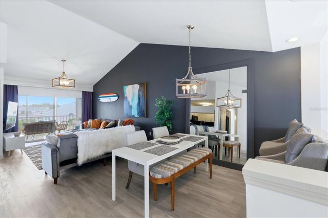 972 SANDPIPER CIRCLE 972, Bradenton, FL 34209