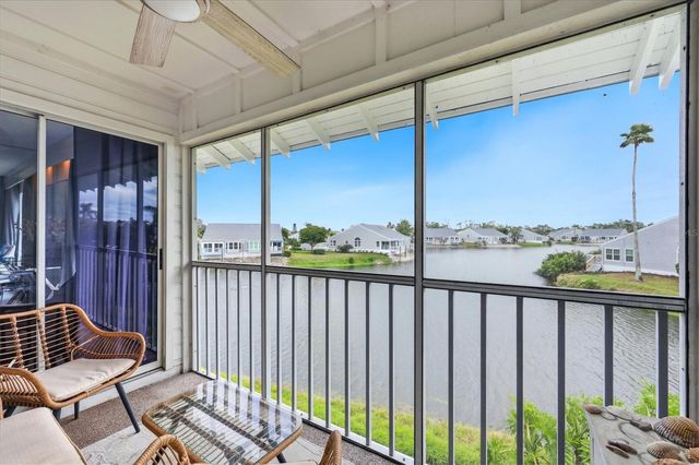 972 SANDPIPER CIRCLE 972, Bradenton, FL 34209