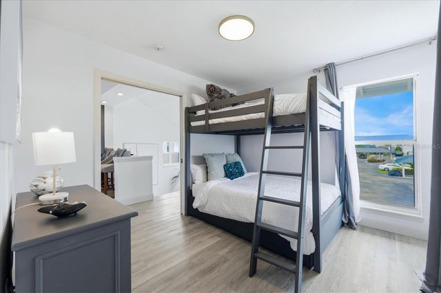 972 SANDPIPER CIRCLE 972, Bradenton, FL 34209