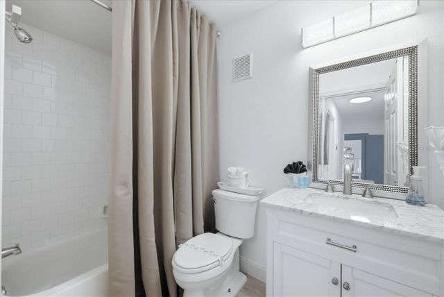 972 SANDPIPER CIRCLE 972, Bradenton, FL 34209