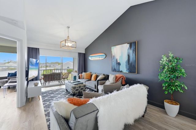 972 SANDPIPER CIRCLE 972, Bradenton, FL 34209