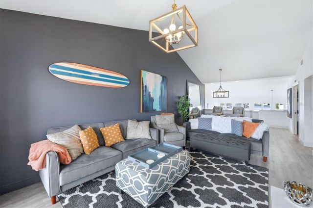 972 SANDPIPER CIRCLE 972, Bradenton, FL 34209