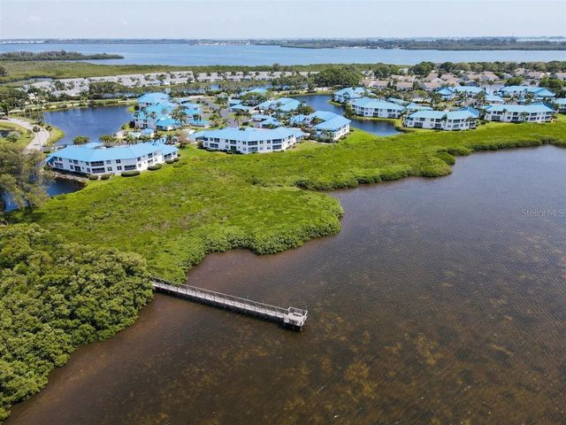 972 SANDPIPER CIRCLE 972, Bradenton, FL 34209