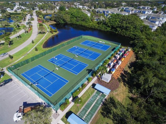 972 SANDPIPER CIRCLE 972, Bradenton, FL 34209