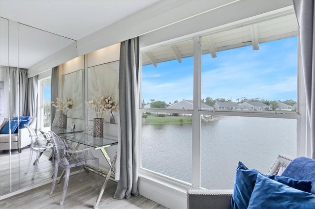 972 SANDPIPER CIRCLE 972, Bradenton, FL 34209