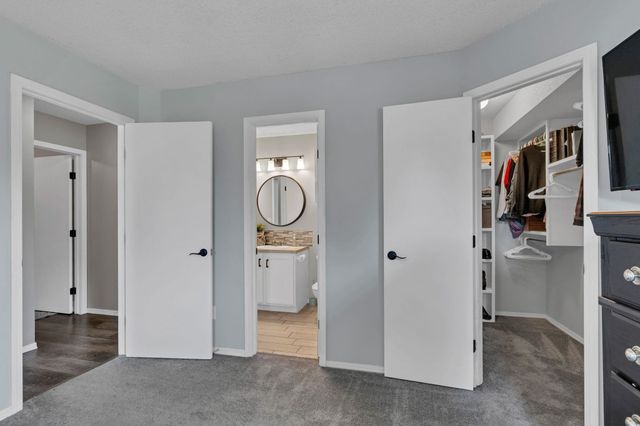 1730 E Winterset Circle, Wichita, KS 67052