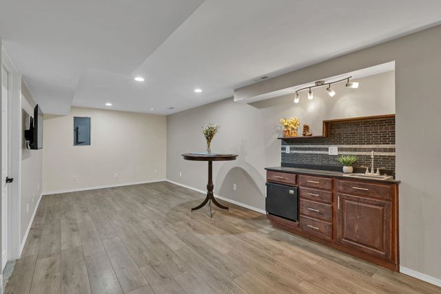 1730 E Winterset Circle, Wichita, KS 67052