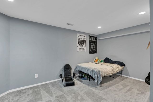 1730 E Winterset Circle, Wichita, KS 67052