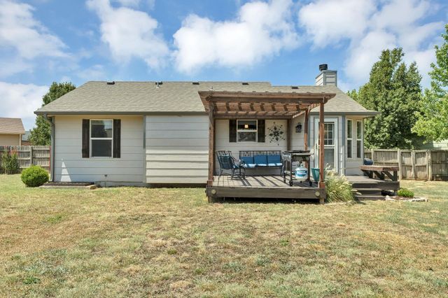 1730 E Winterset Circle, Wichita, KS 67052