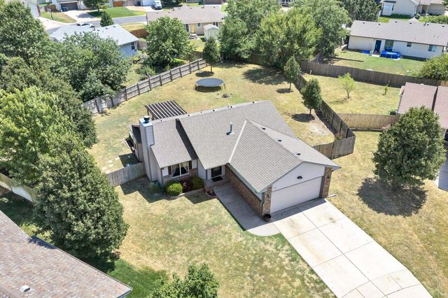 1730 E Winterset Circle, Wichita, KS 67052