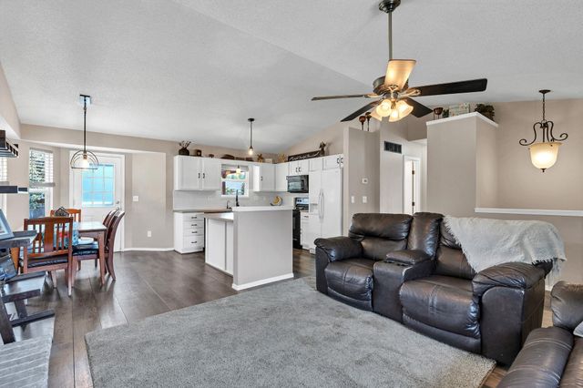1730 E Winterset Circle, Wichita, KS 67052