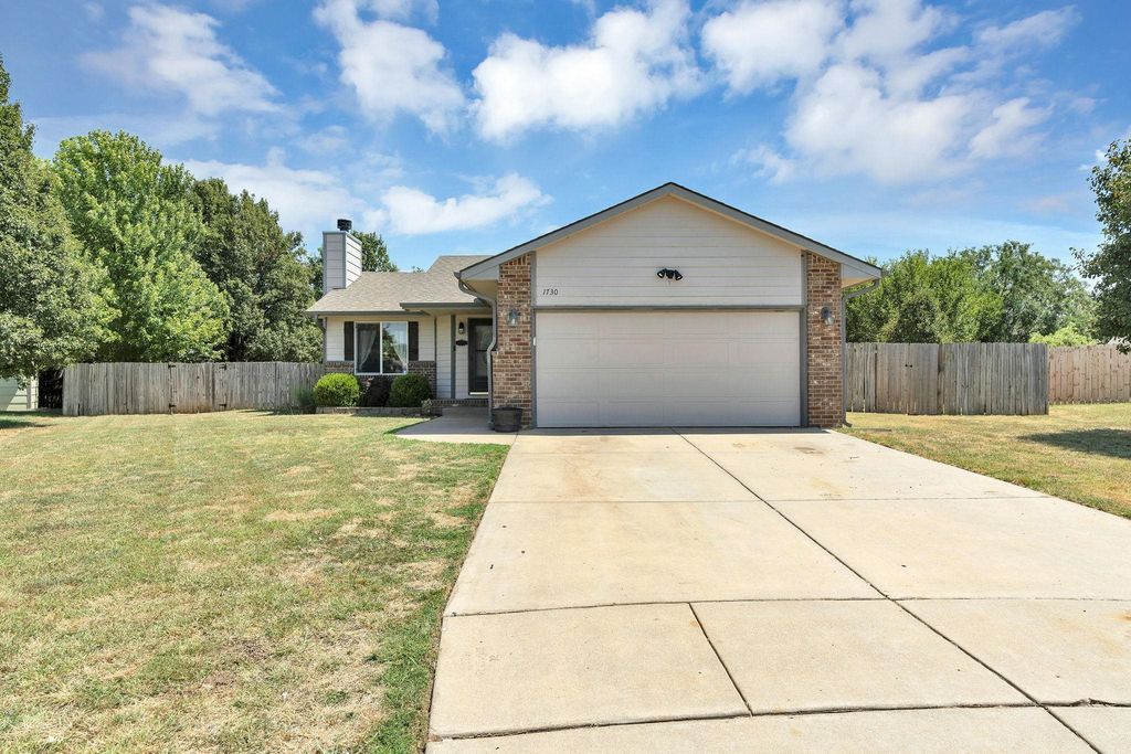 1730 E Winterset Circle, Wichita, KS 67052