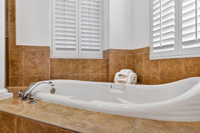33838 AMERICANA AVENUE, Dade City, FL 33525